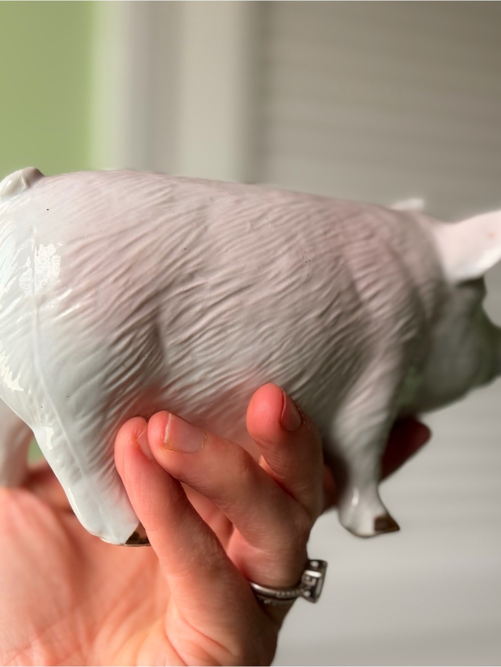 Vintage Textured Farmhouse Pig Piggy Bank Home Figurine Accent - Picture 3 of 6